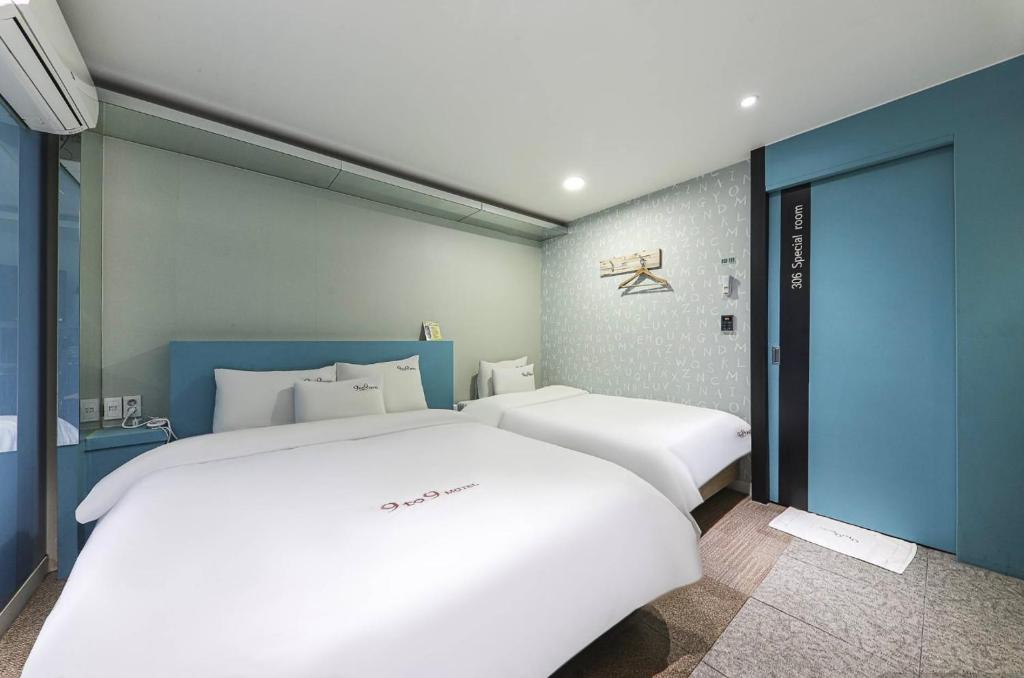 9 to 9 motel photo 1