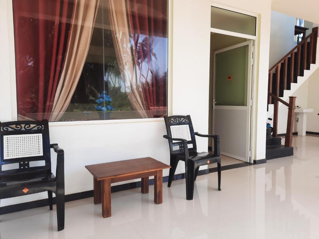 Eventide Beach Resort photo 2