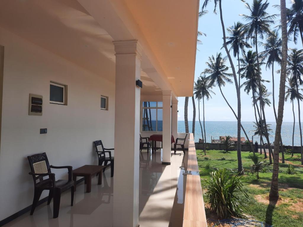 Eventide Beach Resort photo 4