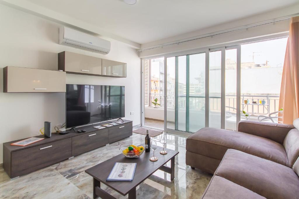 Palm Modern Apart 200mt From Sea Qawra - Happy Rentals