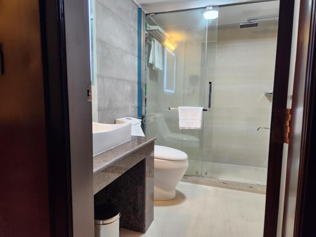 Paragon Hotel and Resort photo 4