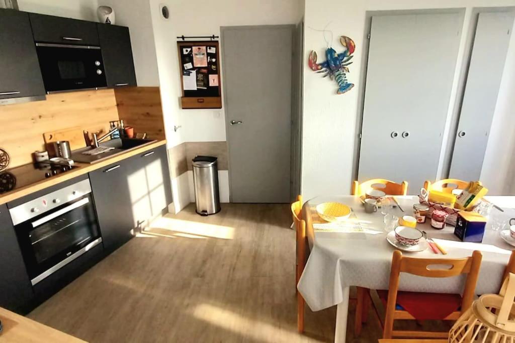 "LA PERLE MARINE" Appartement, 4 personnes, balcon, vue mer et port de plaisance photo 3