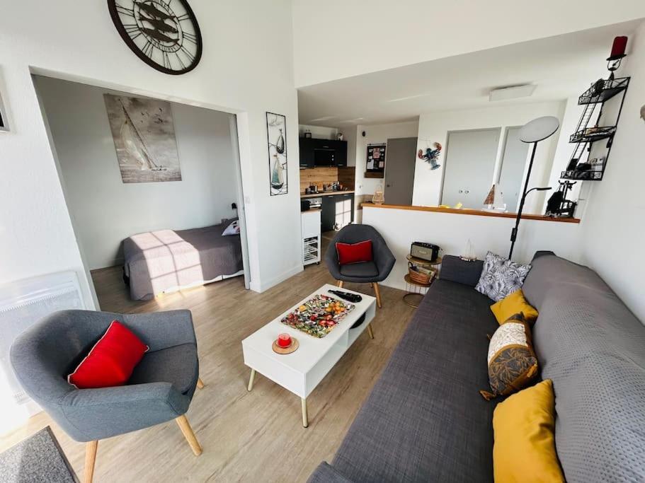 "LA PERLE MARINE" Appartement, 4 personnes, balcon, vue mer et port de plaisance photo 2