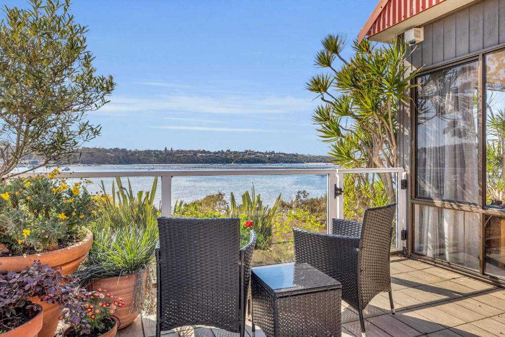Promenade Waterfront Apartment photo 4