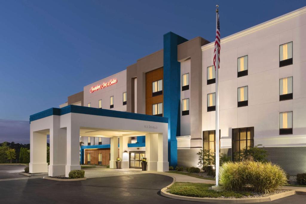 Hampton Inn & Suites York South photo 3