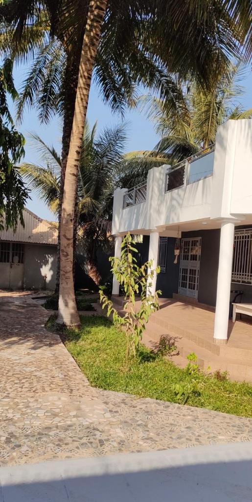 Eli Ndatis Self Catering Apartments photo 1