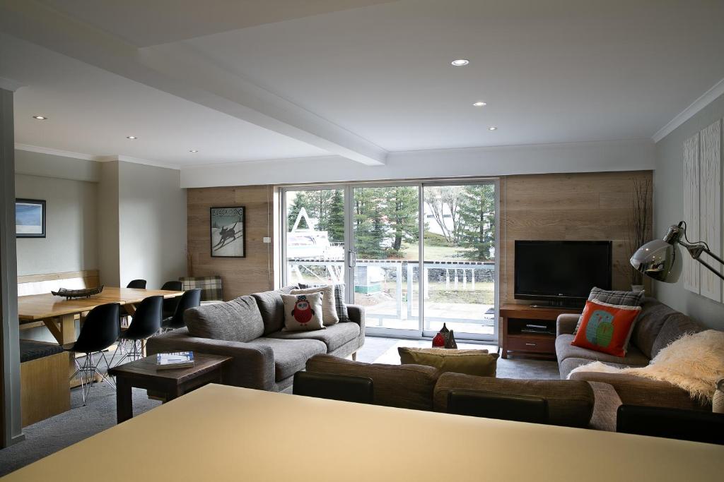 Altitude Apartments photo 2