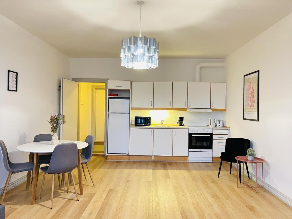 aday - The Swanky Suite photo 3