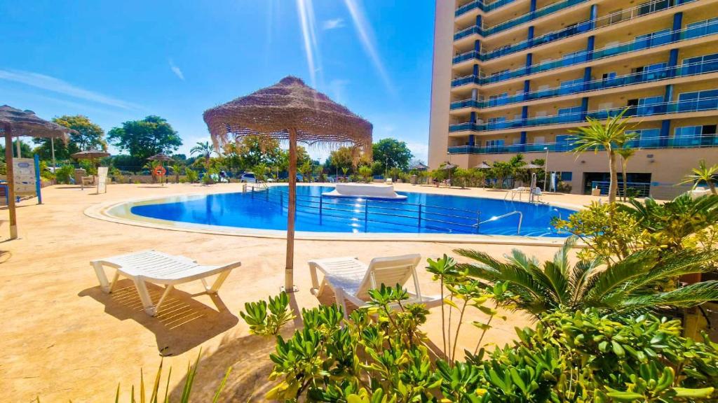 Glamorous Apartment Breath Taking View Pool photo 4