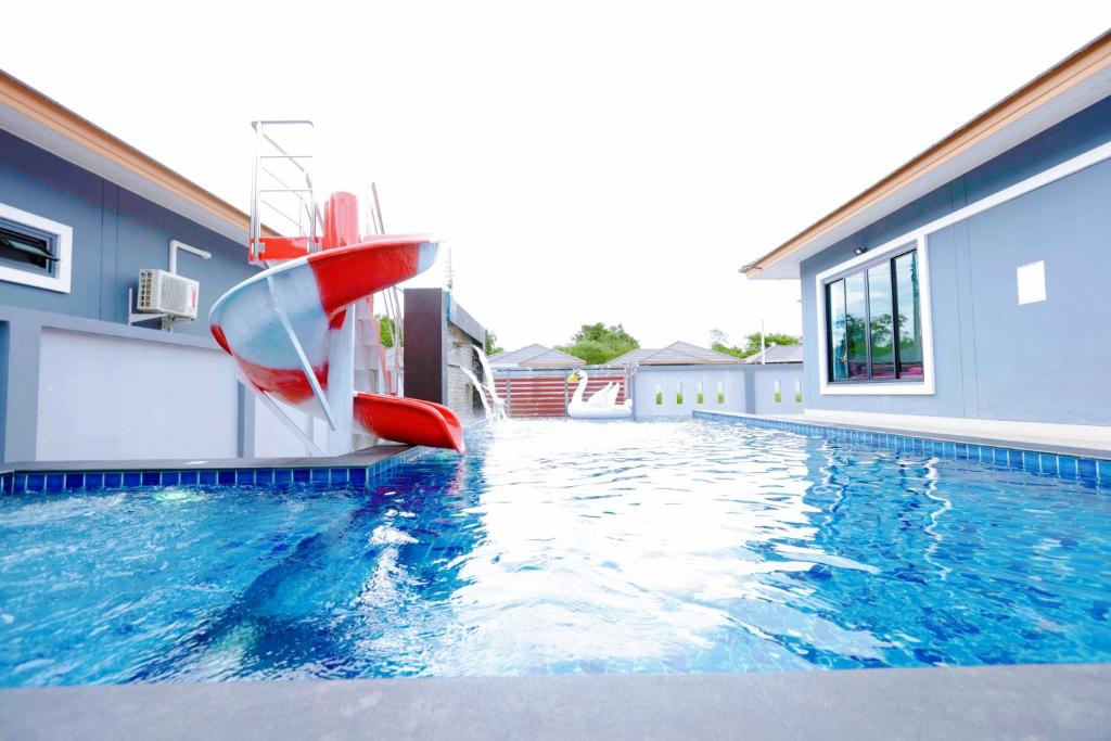 AQ32 The Pool Villa Pattaya photo 3