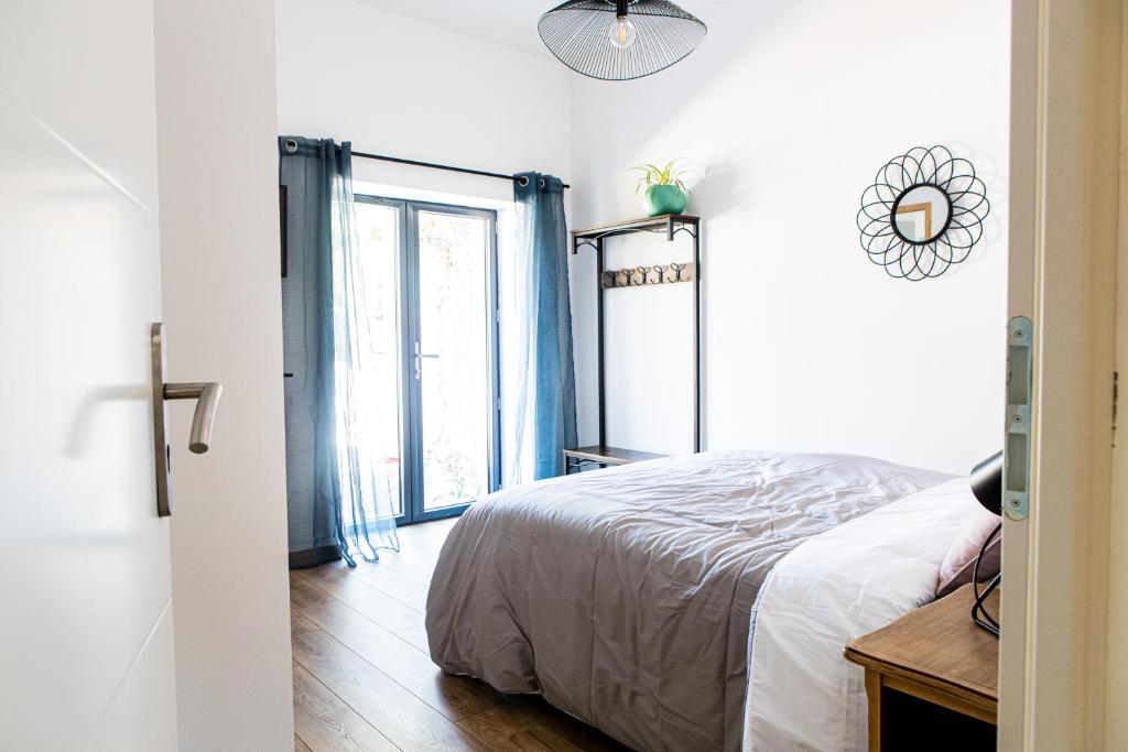 Chambre tropicale privée au coeur d'un village calme et proche du vignoble photo 3