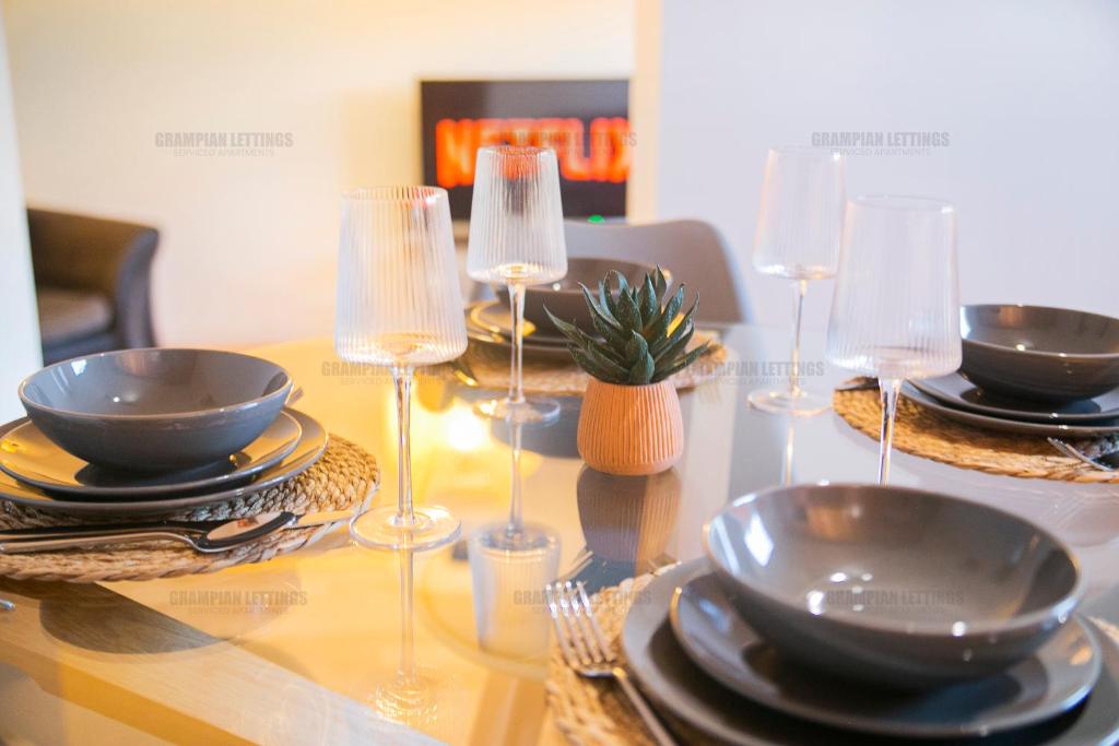 Riverside Drive Apartment - Grampian Lettings Ltd photo 2