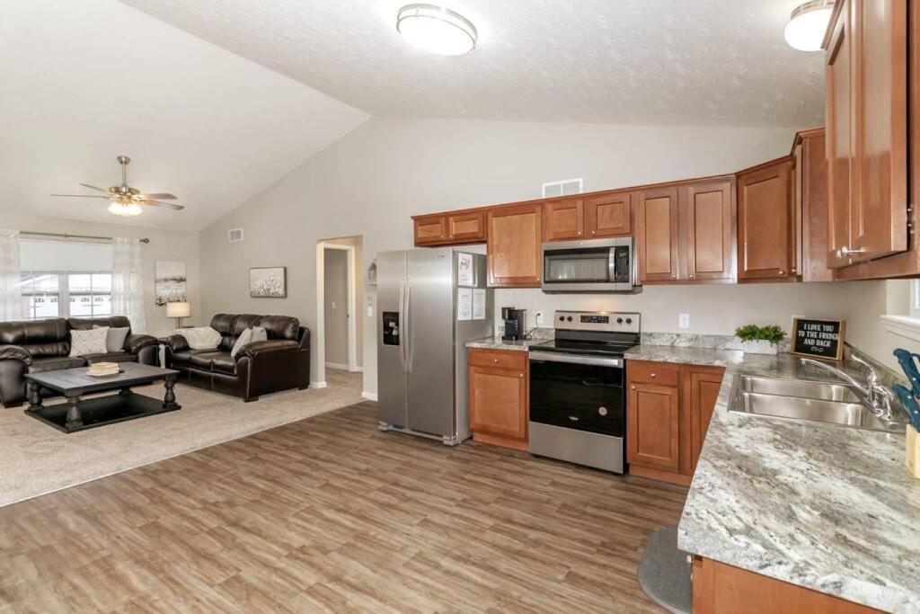 Beautiful NEW Home among the Nook in Hamilton, OH photo 3