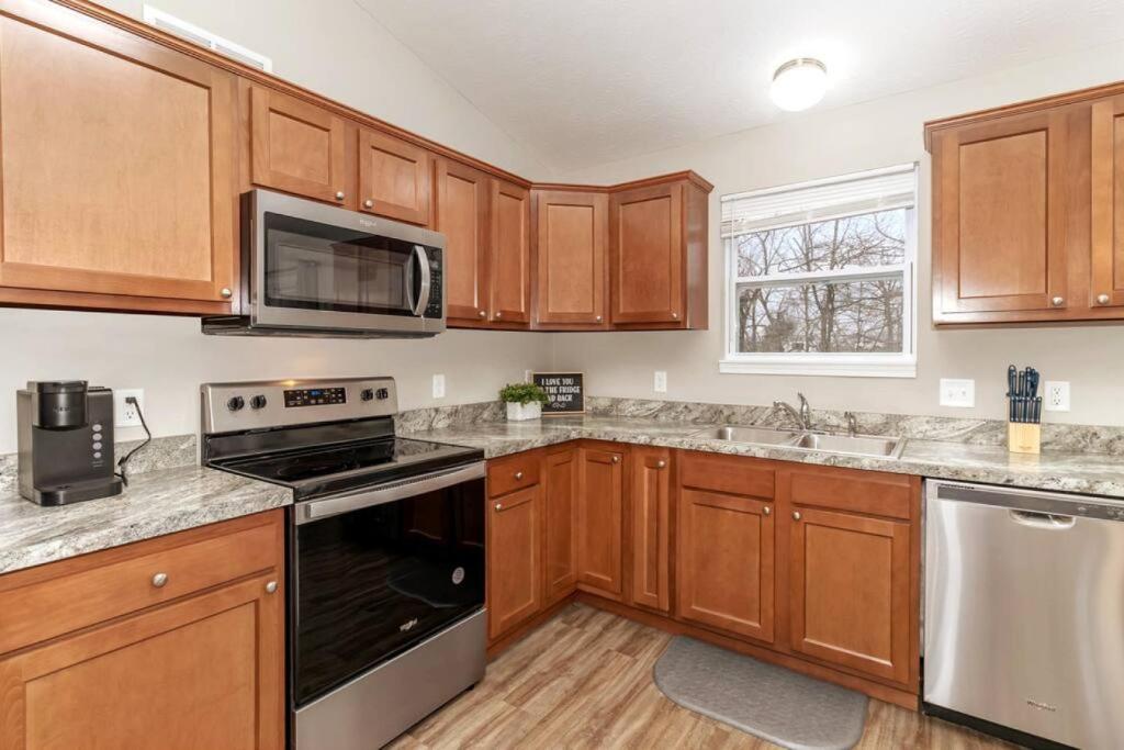 Beautiful NEW Home among the Nook in Hamilton, OH photo 4