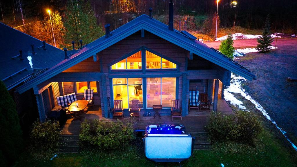 Villa Pohjoistuuli - 5+1 henkilölle, Luoteis-Himos Ski-in/out 56m² + 11m²