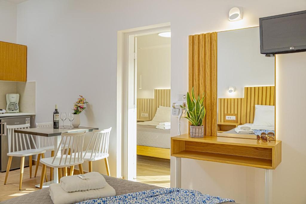 Theos Village Apartments photo 3