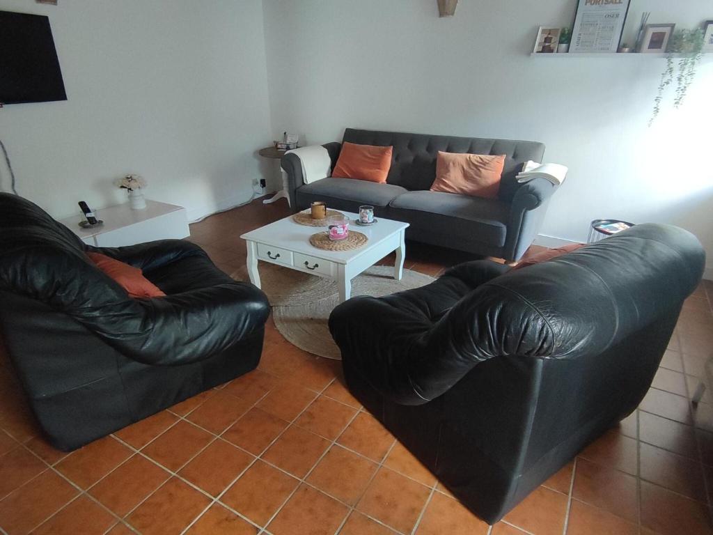 Comfortable cottage close to the beach, Portsall, 2 canoes photo 2