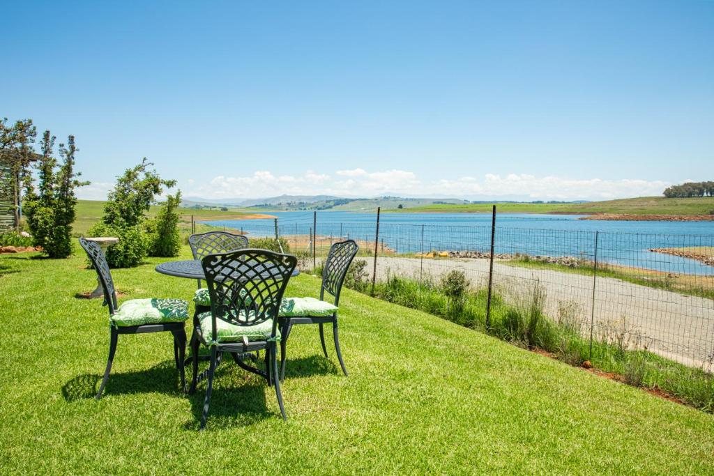 Midlands Cottage with Views photo 4