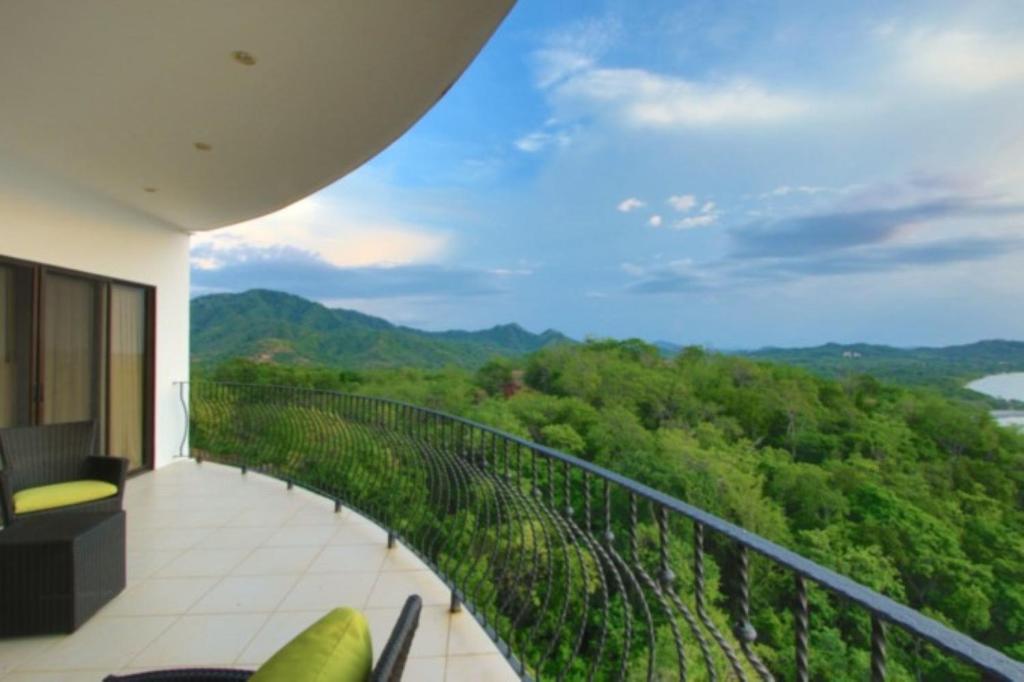 Playa Flamingo - 2 BR condo with great ocean views - FLAMINGO TOWERS 25 photo 4