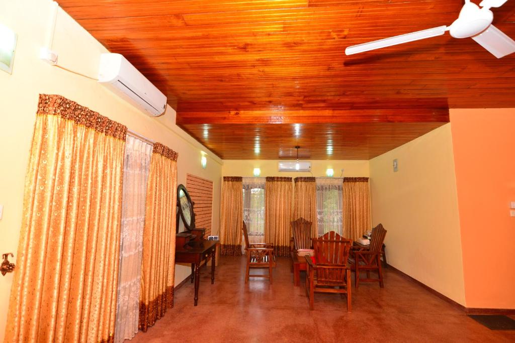 Blue Lotus Resorts Piliyandala-Colombo photo 4