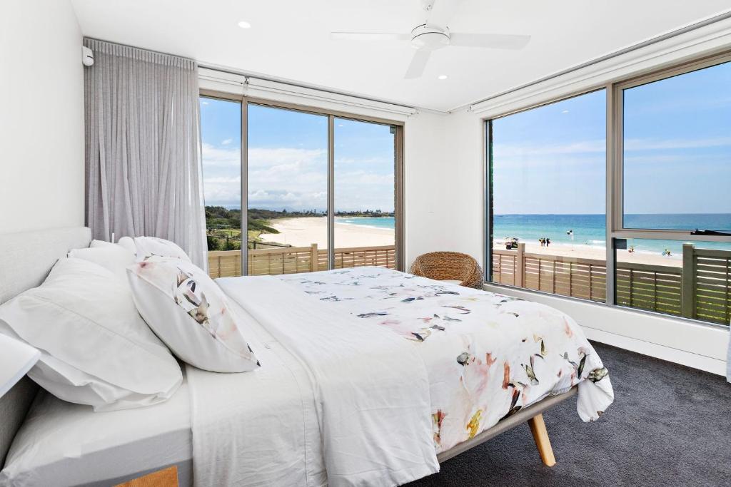 Beachfront Bliss photo 2