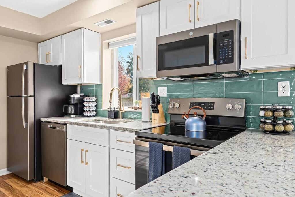 New Cozy Lower Flat in Roseville photo 1