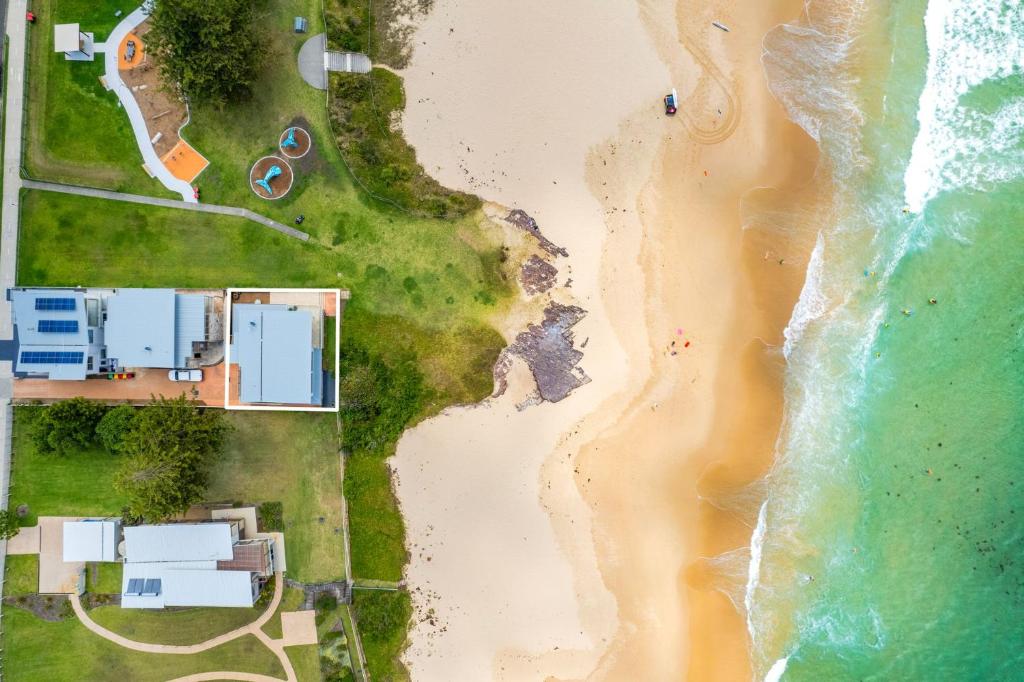 Beachfront Bliss photo 1