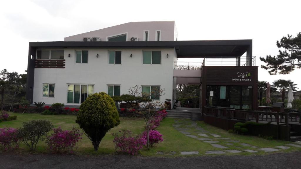 Moon Forest Guesthouse photo 4