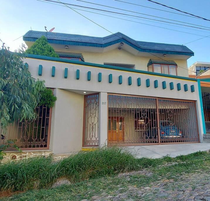 Casa Limón, Café, pan y un cálido recibimiento