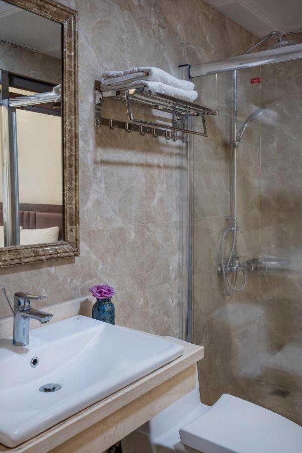 Aroma Cat Ba Sea View Hotel