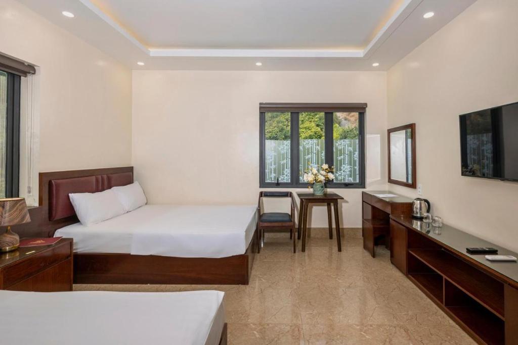 Aroma Cat Ba Sea View Hotel