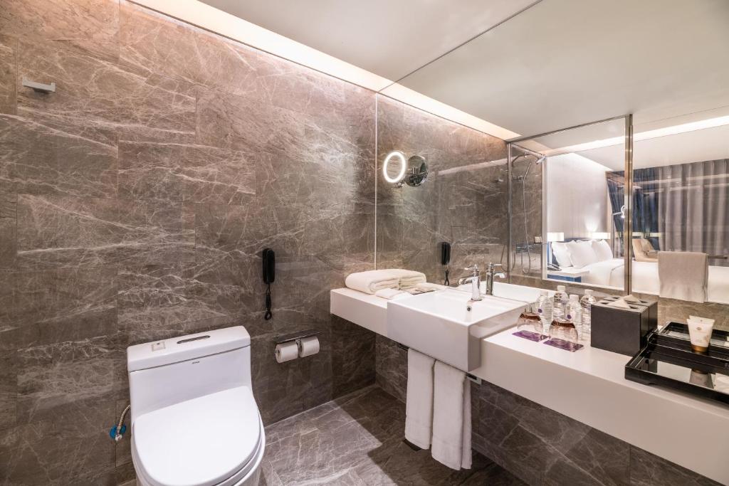 Grand Mercure Shanghai Century Park (Formerly Radisson Blu Hotel Pudong Century Park) photo 1