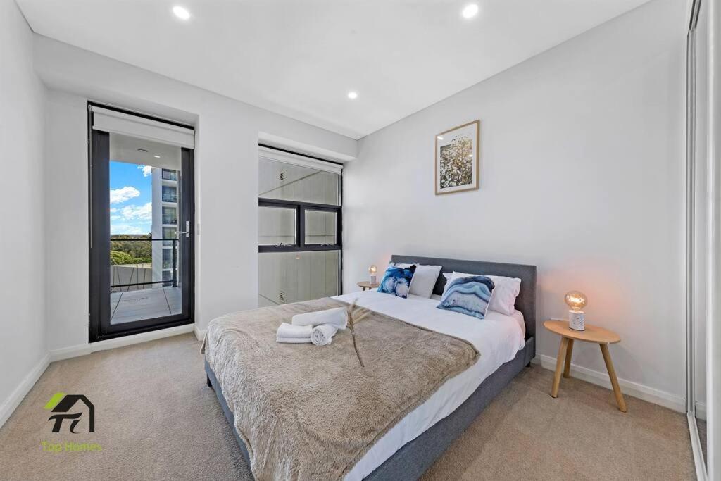 Entire 3 Bedroom in Bankstown photo 1