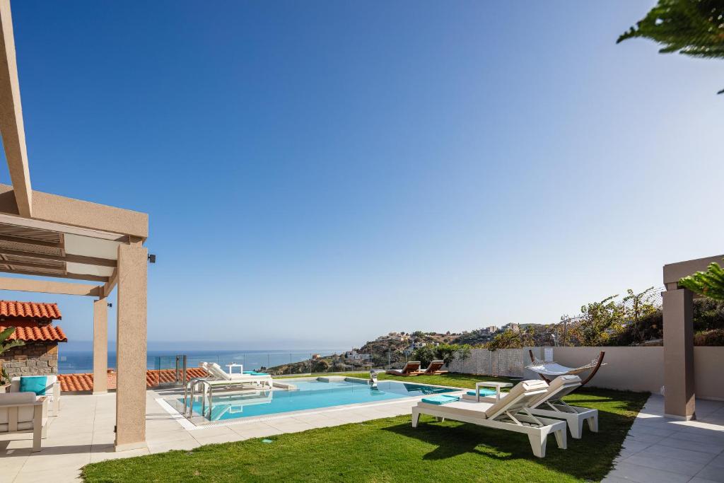 Villa Ligaria Pinnacle photo 1
