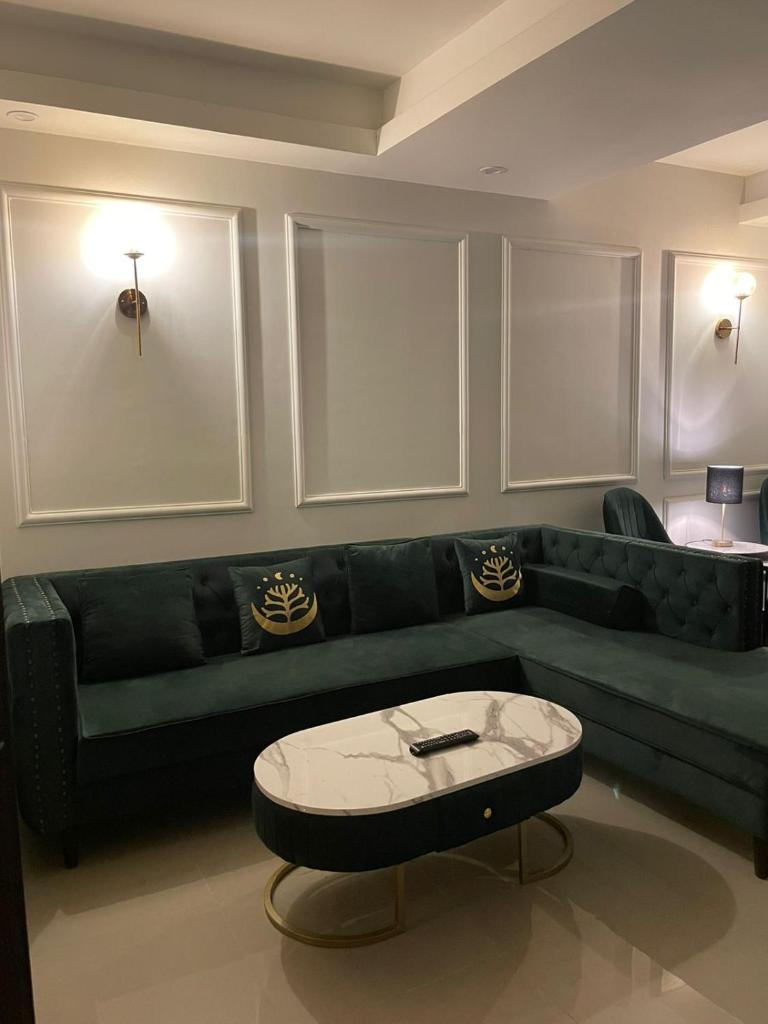 French 2-bed photo 1