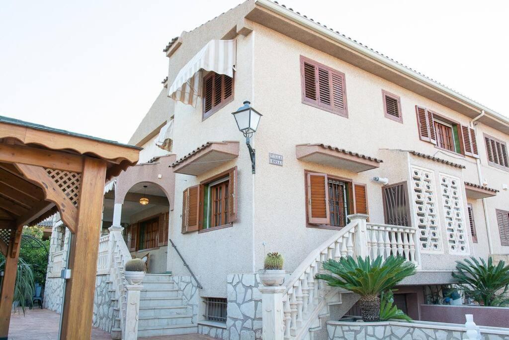 villa costa blanca, privada para 12 personas y cerca playa Muchavista