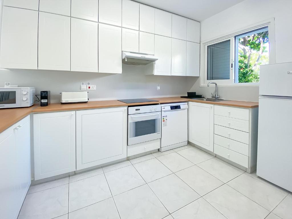 Phaedrus Living Azure Serenity Villa photo 1