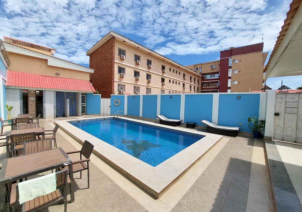 La Couronne Suites