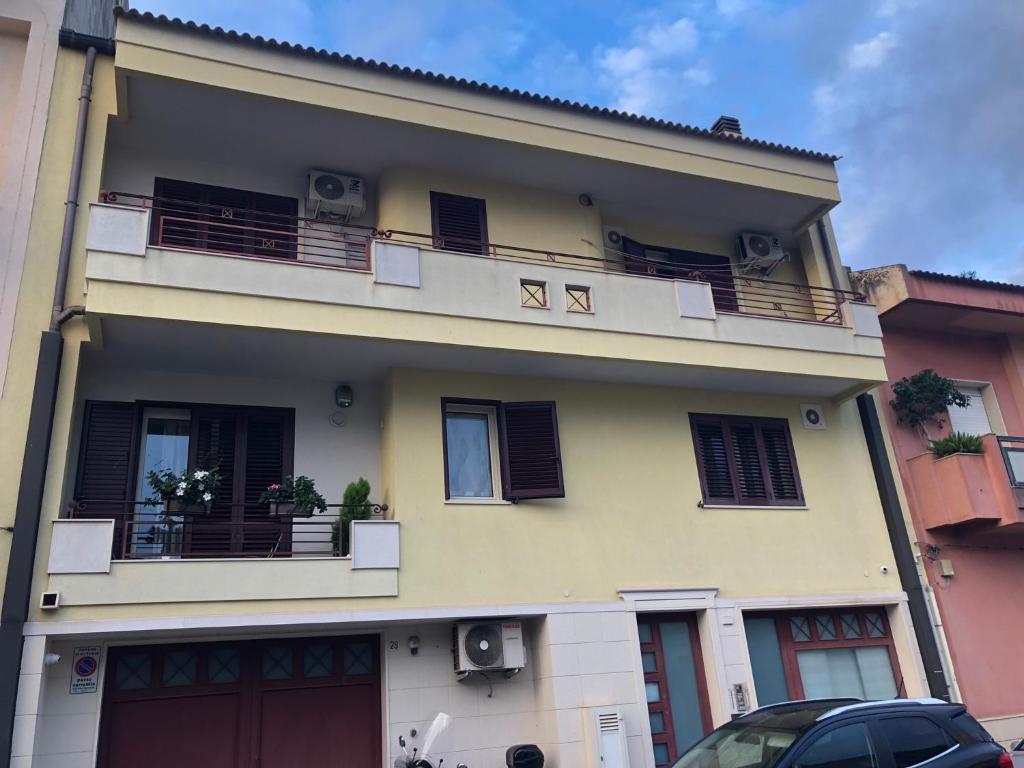 Mansarda mentana, Ragusa