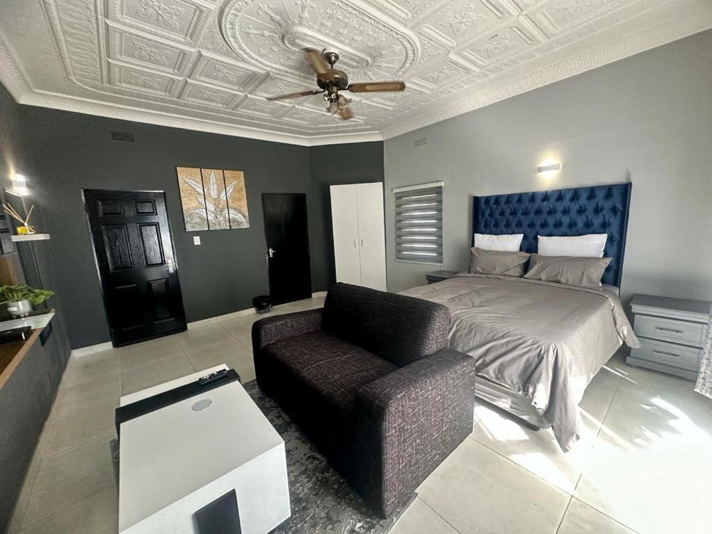 The Curve Apartments Unit 19 photo 3