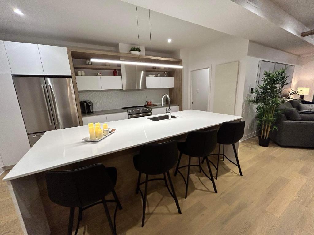 Verbier New Luxurious Condo 2bdrm spa-pool-sauna photo 3