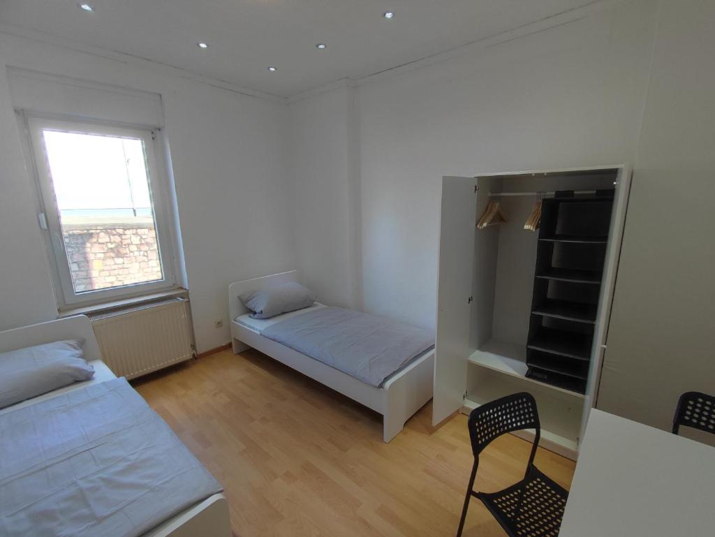 Monter24- KH01 Großes Apartment, Monteur Wohnung, 5 Personen, 3 Schlafzimmer, Parkplatz photo 1