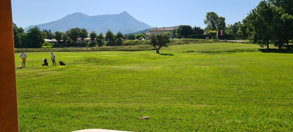 Aqua Rêve (Aqua Reve) - Thumbnail image