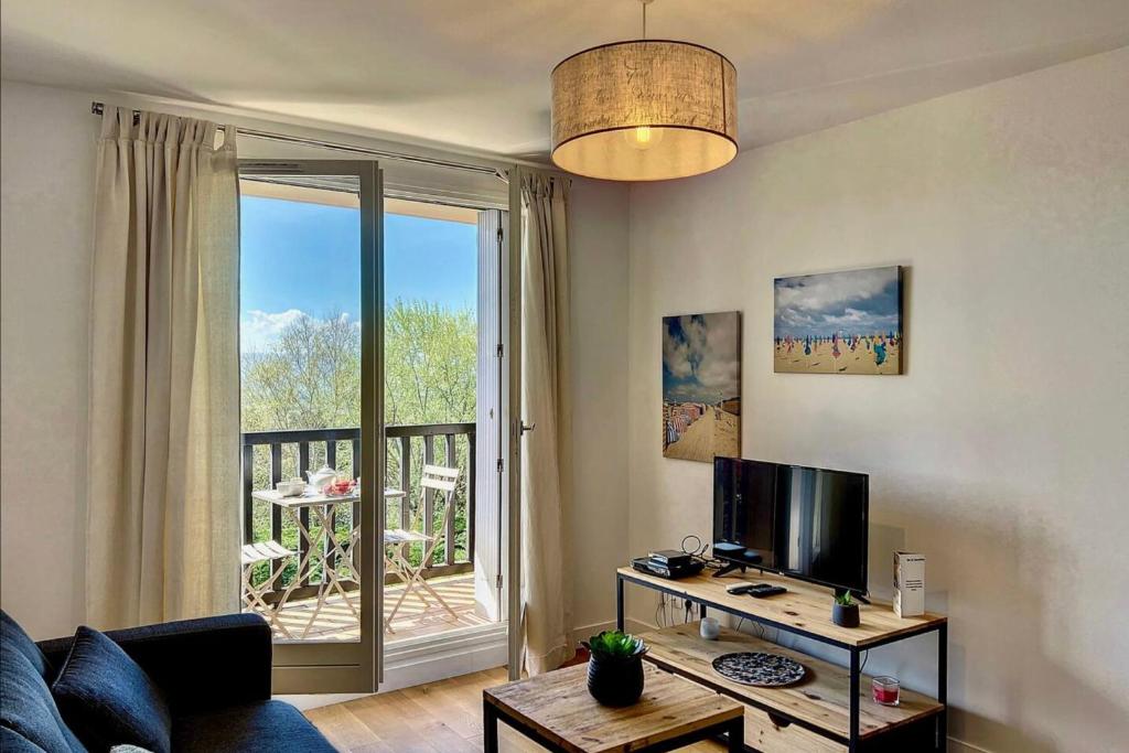 Lovely apartment with balcony near Deauville - Welkeys photo 1