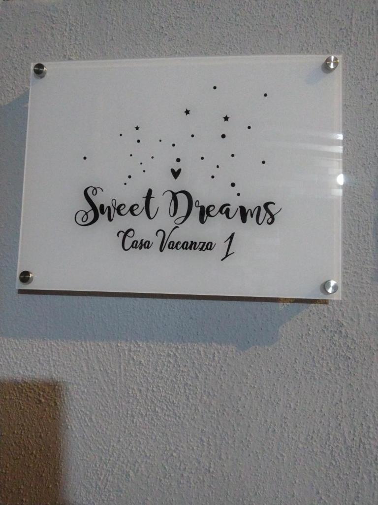 Sweet Dreams - Tap to explore photos