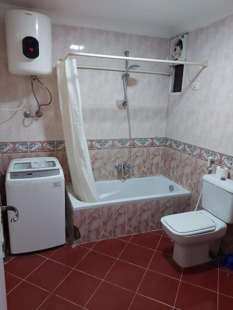 Ground floor villa with private garden, parking and shared swimming pool photo 3