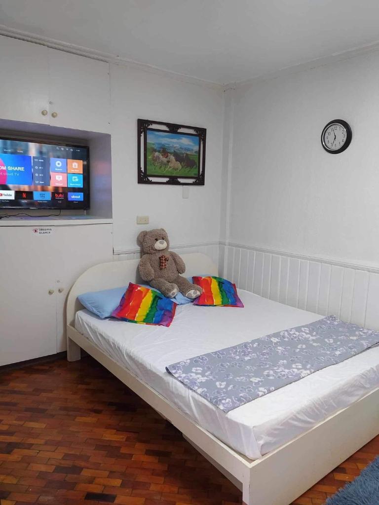 Green Valley Condo with View, Baguio