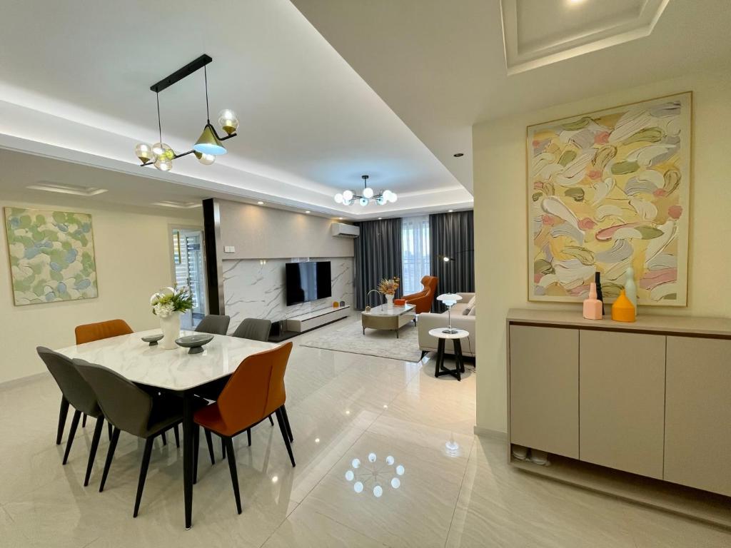 SKY 31 Luxurious Condominium photo 4