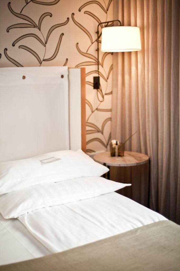 Двухместный (Двухместный номер Делюкс Cortiina с 1 кроватью), CORTIINA Hotel