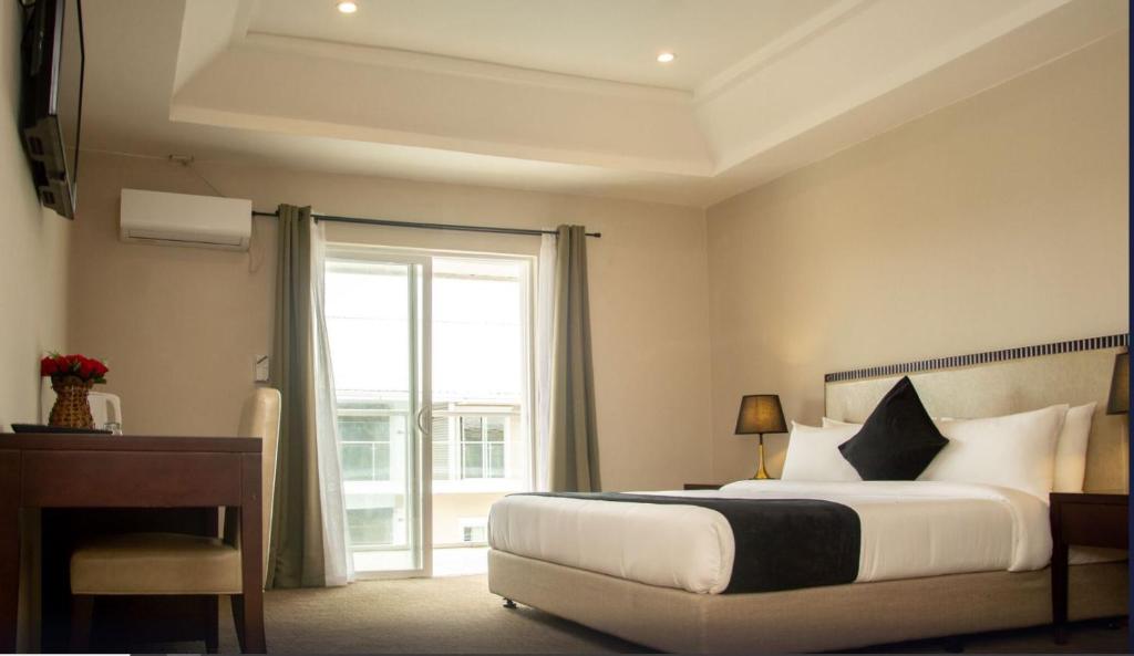TIME Royal Ambassador Hotel photo 4